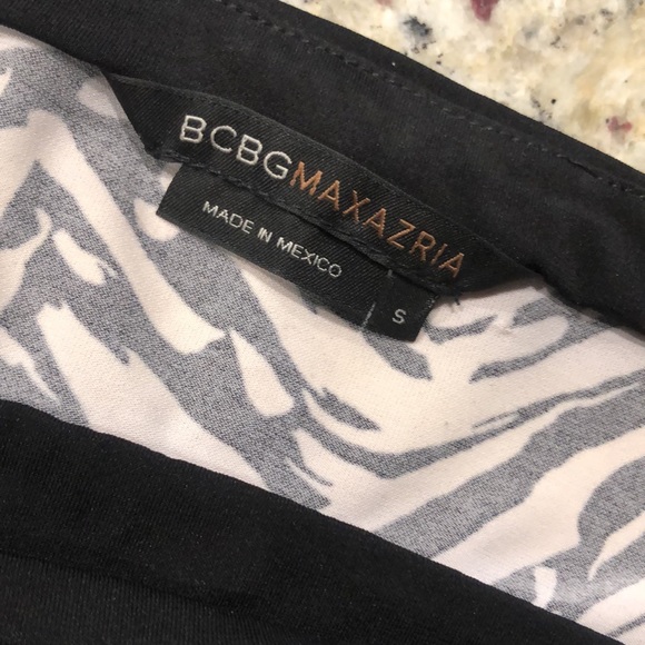 BCBGMaxAzria Halter Top. Black and white - zebra pattern. Size S - Picture 4 of 5